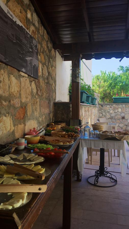 Hayriye Hanim Ege Ayvalı Exterior foto